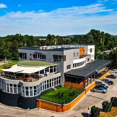 Hotel Kristály Konferencia&Wellness Ajka Exterior foto